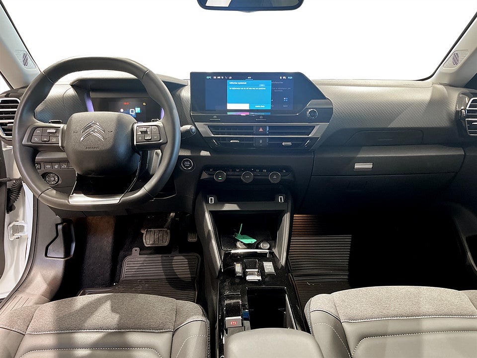 Bild på Citroën C4-X Shine 1.2 PT 130hk Aut B-KAMERA CARPLAY