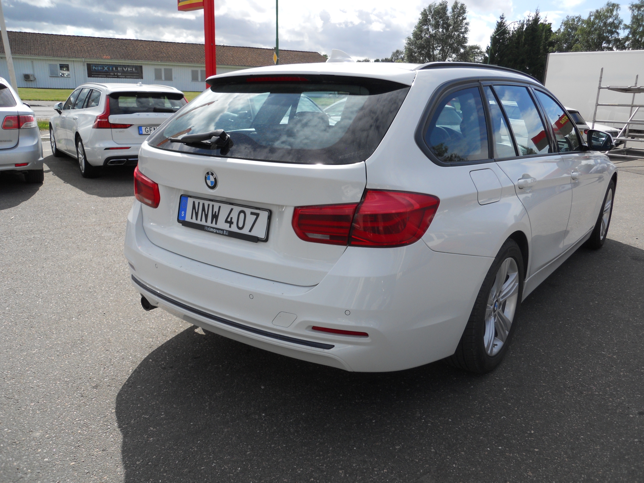 BMW 318 2016, bild 2/38
