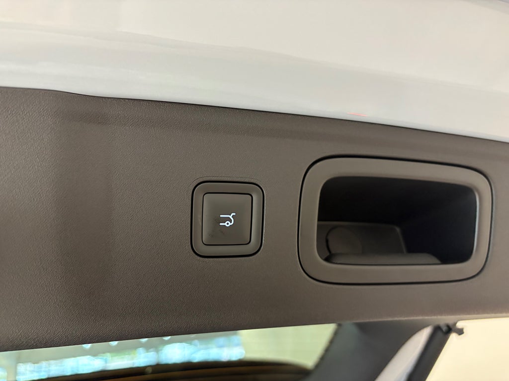 Leapmotor B10 EREV 1.5 + 18.8 kWh Euro 6 thumbnail