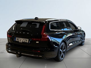 Volvo V60 Recharge T6 AWD Aut MOMS Drag 360° H/K Navi CarPlay S&V