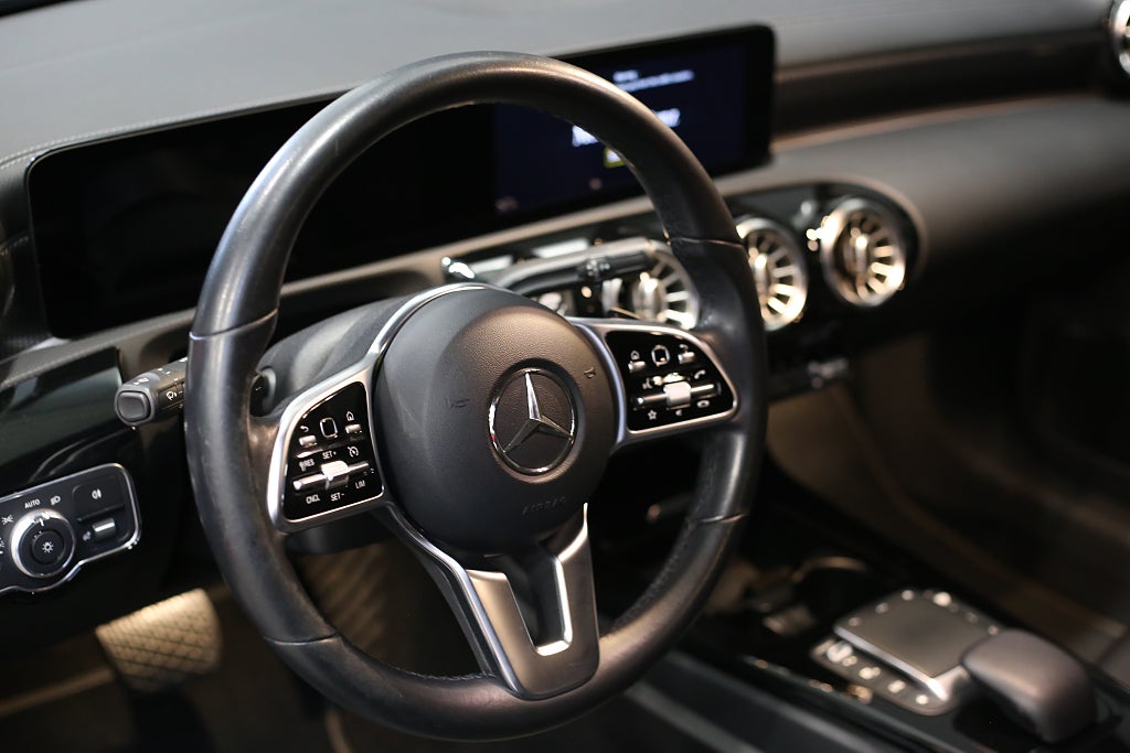 Mercedes-Benz CLA 200 Shooting Break *3,99%* Ambient Burmester Kamera