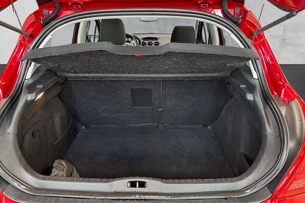 Peugeot 308 5-dörrar 1.6 e-HDi FAP EGS Automat Panorama Dragkrok