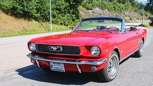 Mustangen anlände till Sverige 2016 och totalrenoverades. Foto: Bilweb Auctions