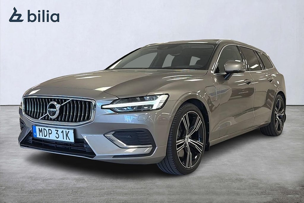 Volvo V60 Recharge T6 Inscription|Panorama|Harmankardon|3...