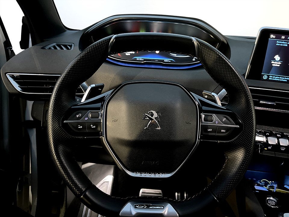 Bild på Peugeot 3008 GT 1.2 PT 130hk Aut - B-KAMERA, EN ÄGARE