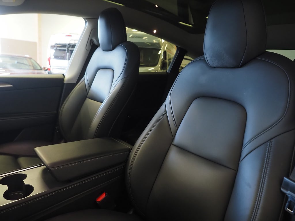 Tesla Model Y Long Range AWD 514hk Moms 20" Induction Pano 2021