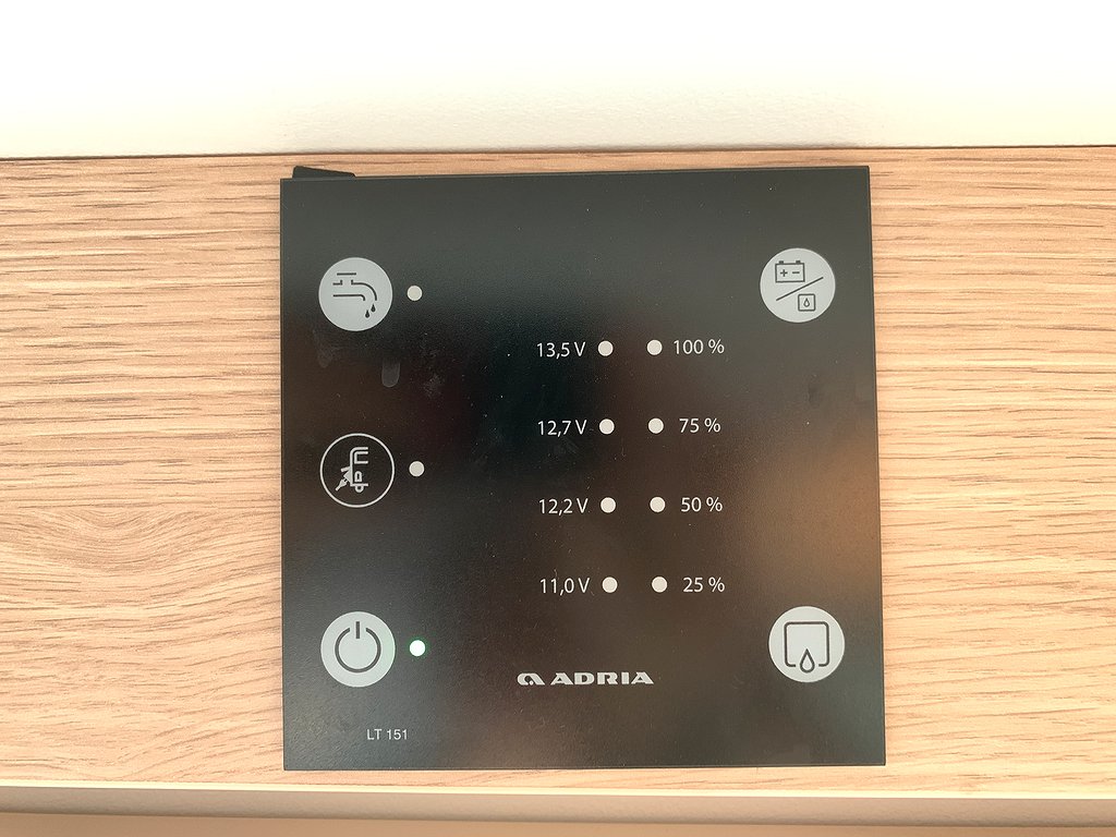 Adria Aviva 563 PT / Barnkammare / 1500kg / 7 bäddar / 3-vån - Adria
