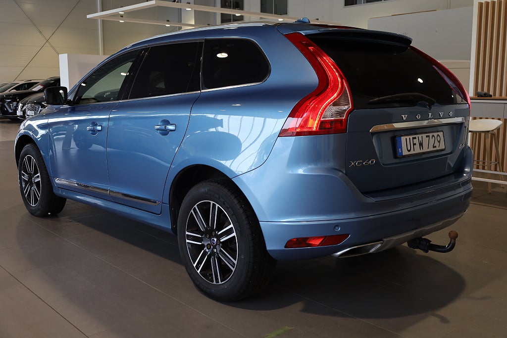 Volvo XC60 D4 AWD AUT Summum Navi Drag VOC Läder Rattvärme 2017