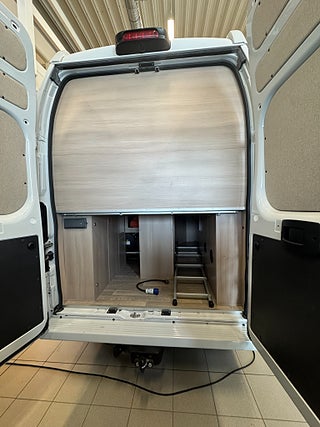 Husbil-halvintegrerad Globe-Traveller Pathfinder Z 150HK Automat! Långbäddar & utfällbar dubbelbädd! 15 av 19
