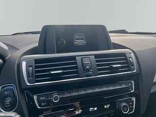 BMW 118I 5-dörrars/S&V-hjul/P-sensorer/Bluetooth/Kamkedja