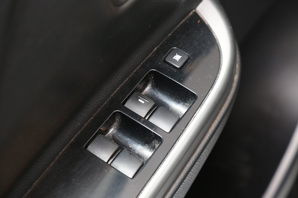 Mitsubishi L200 Dubbelhytt 2,2 Di-D 4WD Premium Kåpa Drag Leasbar 2020