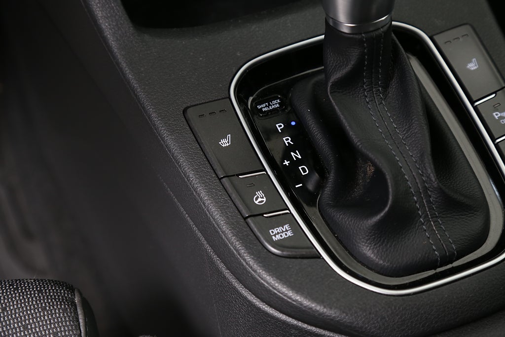 Hyundai i30 1,4 T-GDi 140hk Premium Aut Navi CarPlay Kamera
