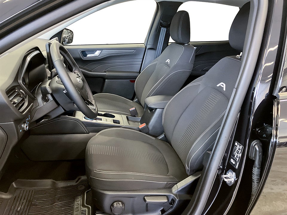 Bild på Ford Kuga Active PHEV 243hk Aut B-KAMERA CARPLAY EN ÄGARE