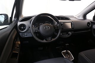 Halvkombi Toyota Yaris 10 av 13