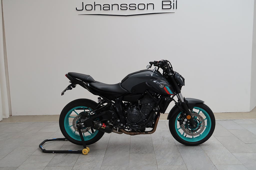 Honda MT-07 Yamaha MT-07