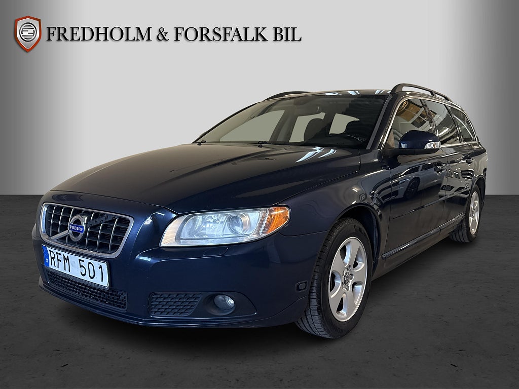 Volvo V70 2.5 FT 231HK Aut Momentum Drag Motorvärmare Fint skick!