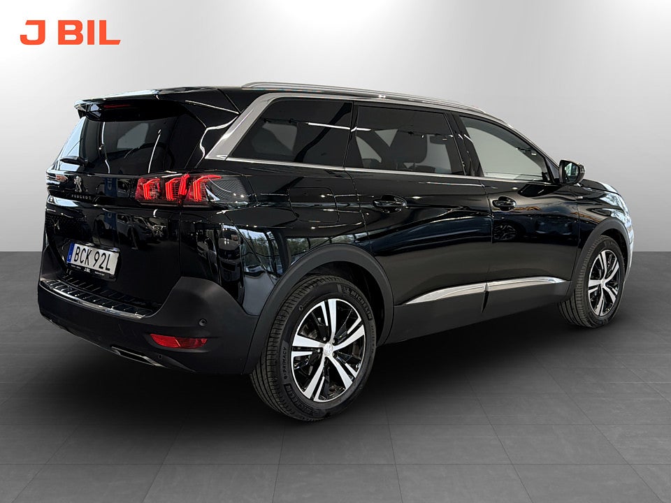 Bild på Peugeot 5008 GT 1.2 PT 130hk Aut 7-SITS B-KAMERA CARPLAY