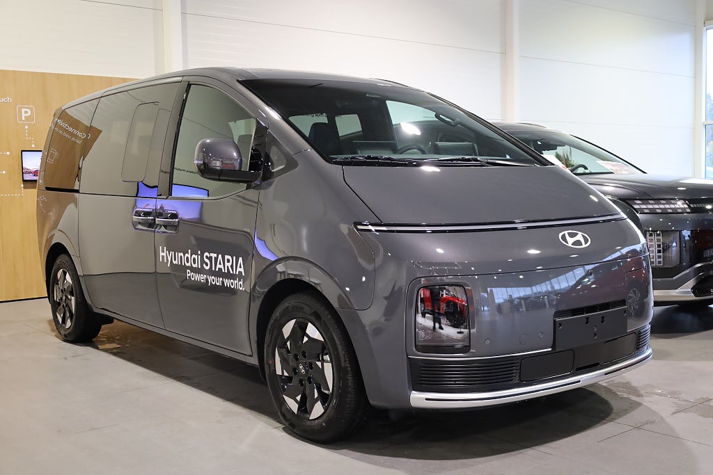 Hyundai Staria Calligraphy 7-sits 84kWh 430km räckvidd WLTP 2027