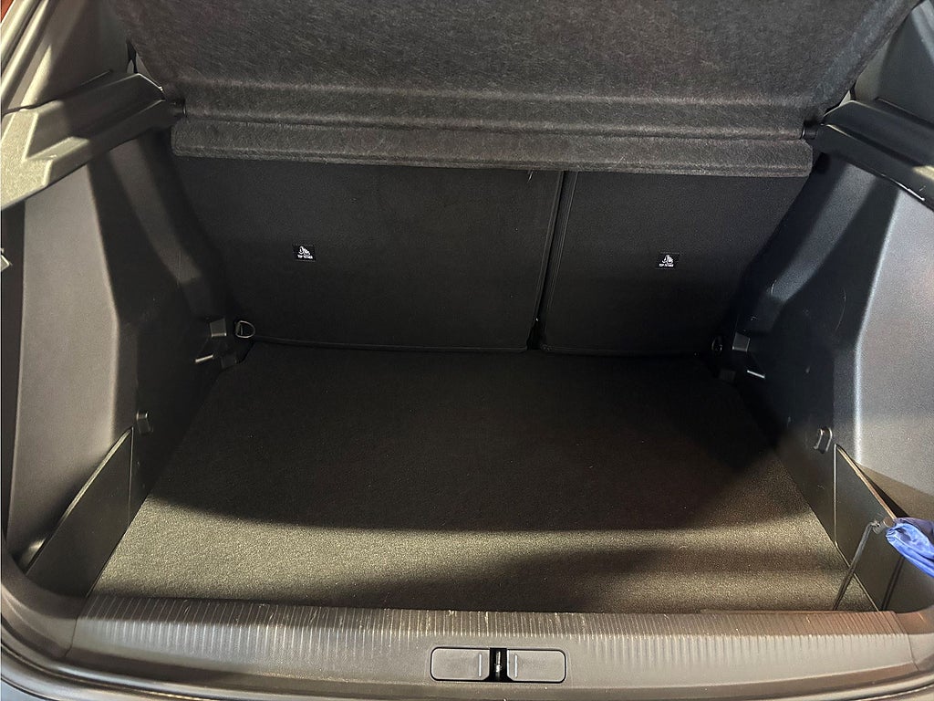 Bild på Peugeot 2008 Active Pack 1.2 PT 100hk - CARPLAY, BACKSENSORER