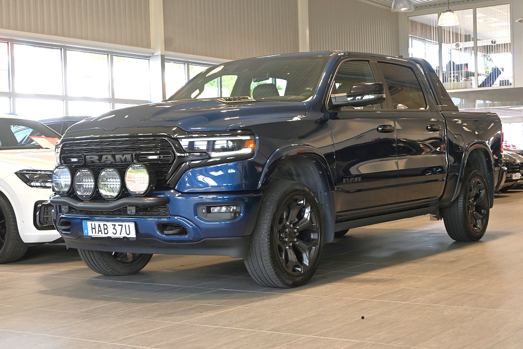 RAM 1500 Crew Cab 5.7 V8 HEMI Flex Fuel 4x4 Limited Night 