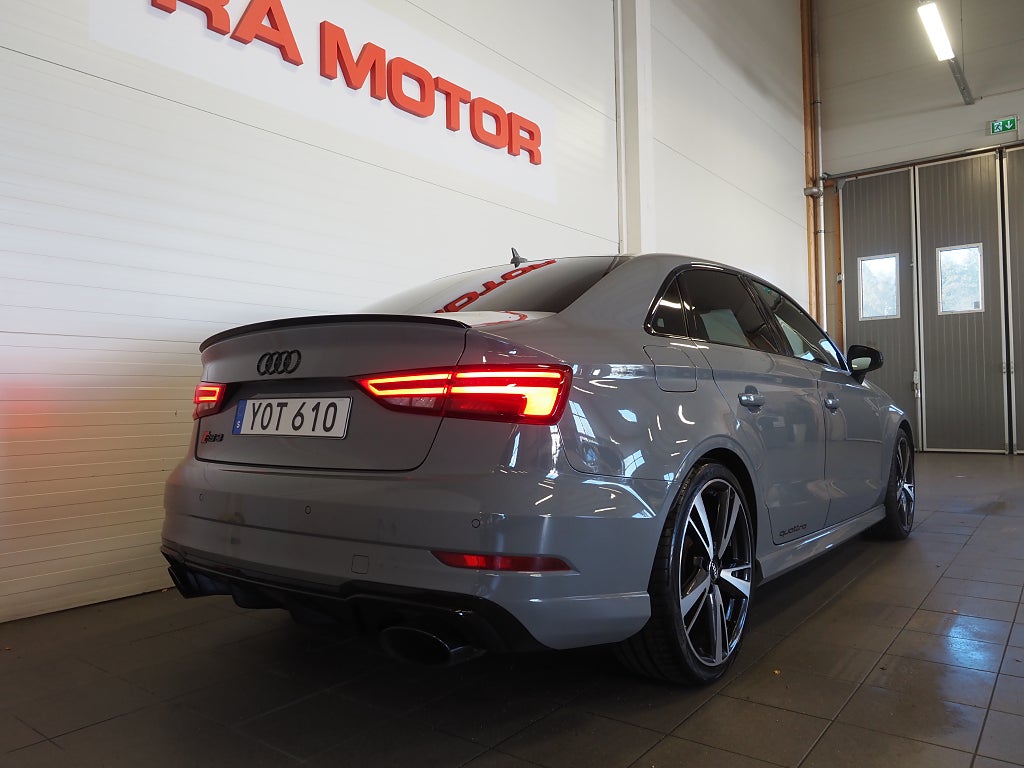 Audi RS3 Sedan 2.5 TFSI 400hk Keramiska Cockpit Matrix Nav 2018