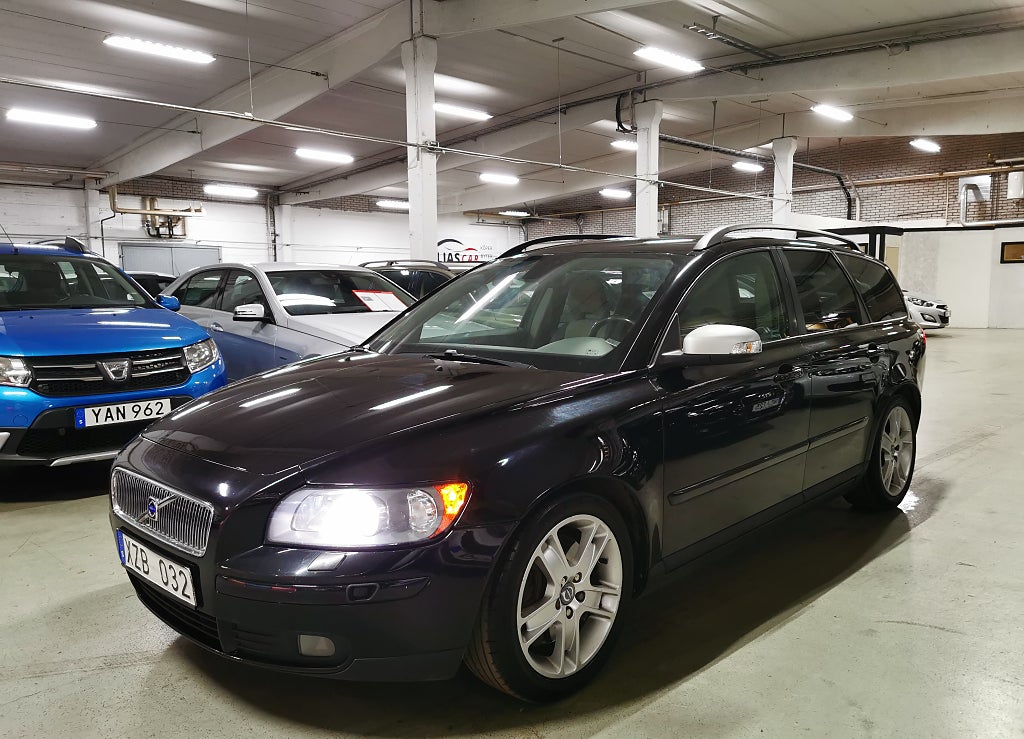 Volvo V50 D5 Momentum Euro 4&Nybesiktad &Dragkrok 
