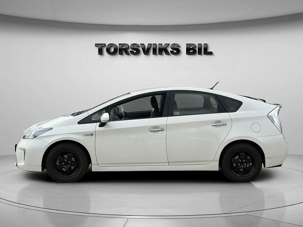 Toyota Prius Plug-in Hybrid 1.8 VVT-i + 3JM Plug-in CVT - miniatyr 2