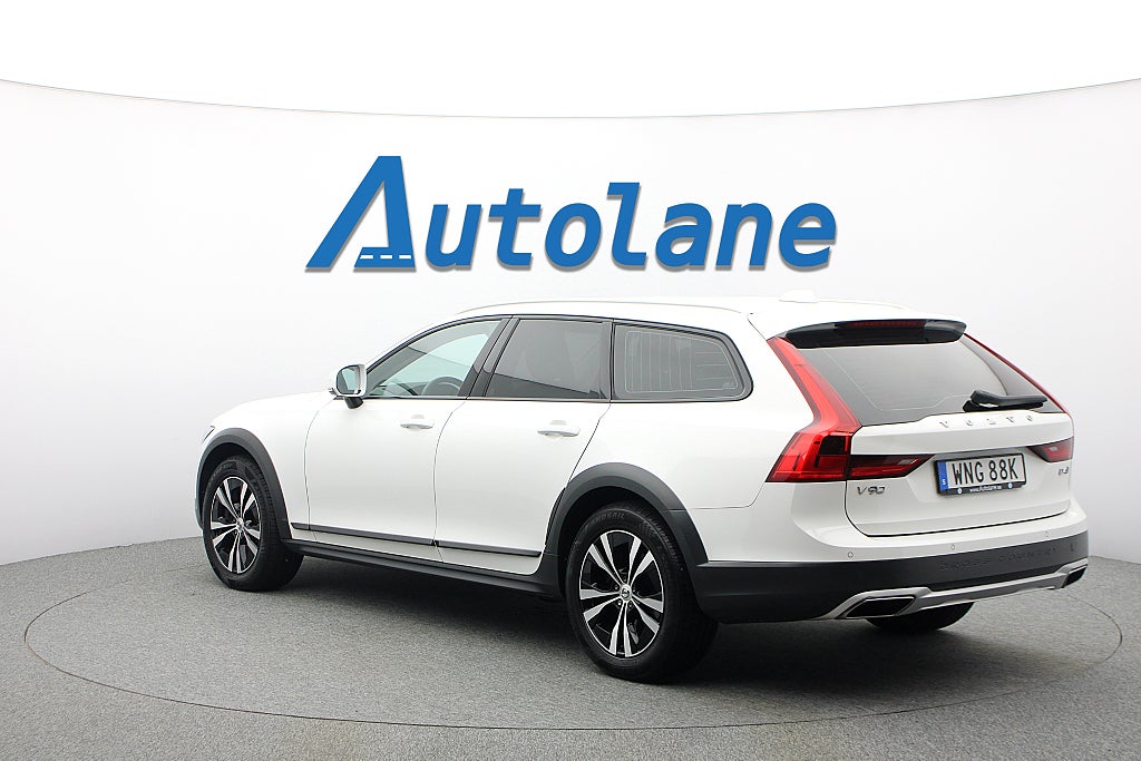 Volvo V90 Cross Country D4 AWD Momentum, GPS, Värmare, VOC, Dragkrok 1