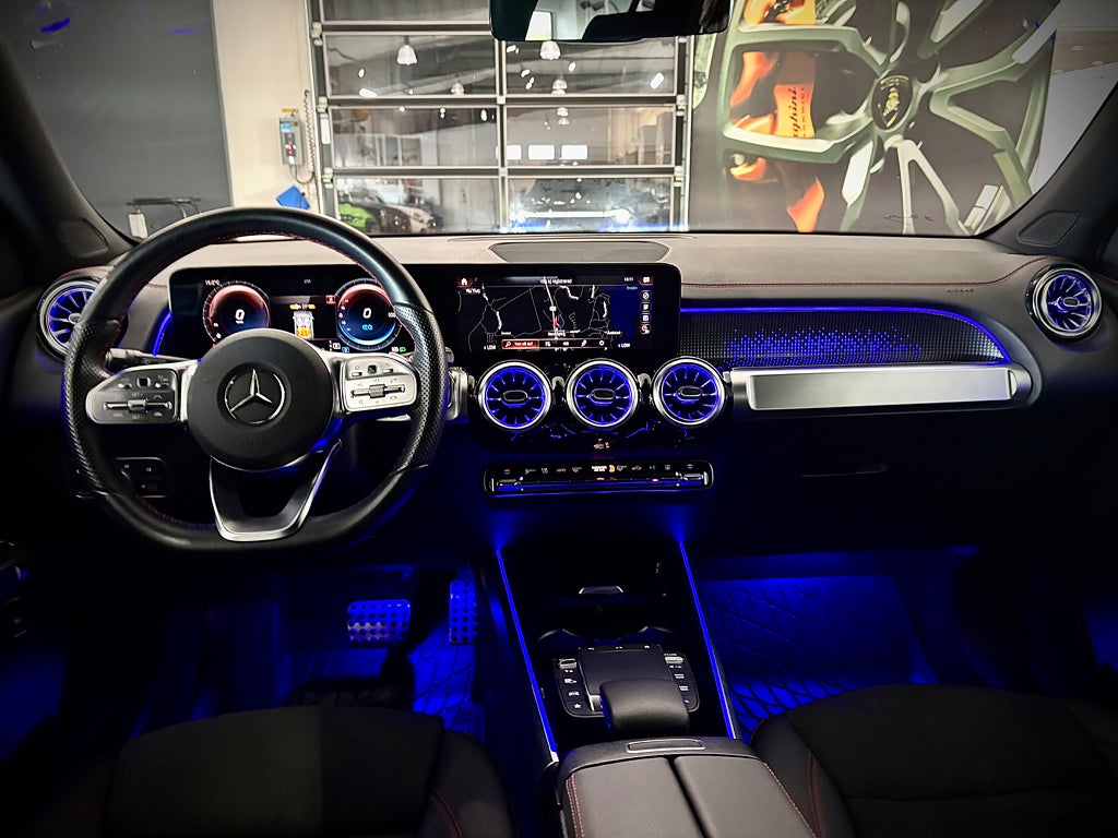 Mercedes-Benz EQB 300 4MATIC AMG Line Värmare. - bild 21