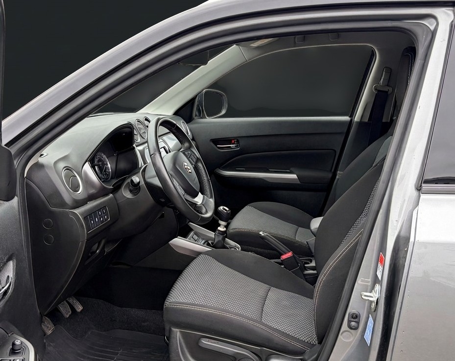 Suzuki Vitara Select 4WD 2023, bild 2/10