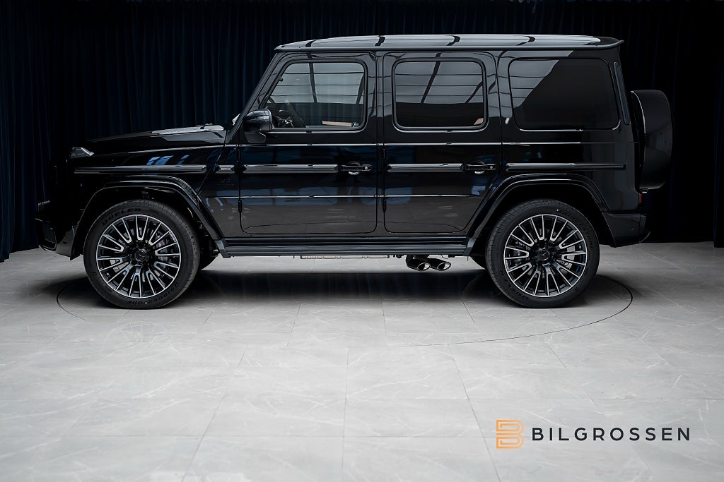 Mercedes-Benz G63 AMG Superior Line Full Kolfiber Active Ride TV MY27