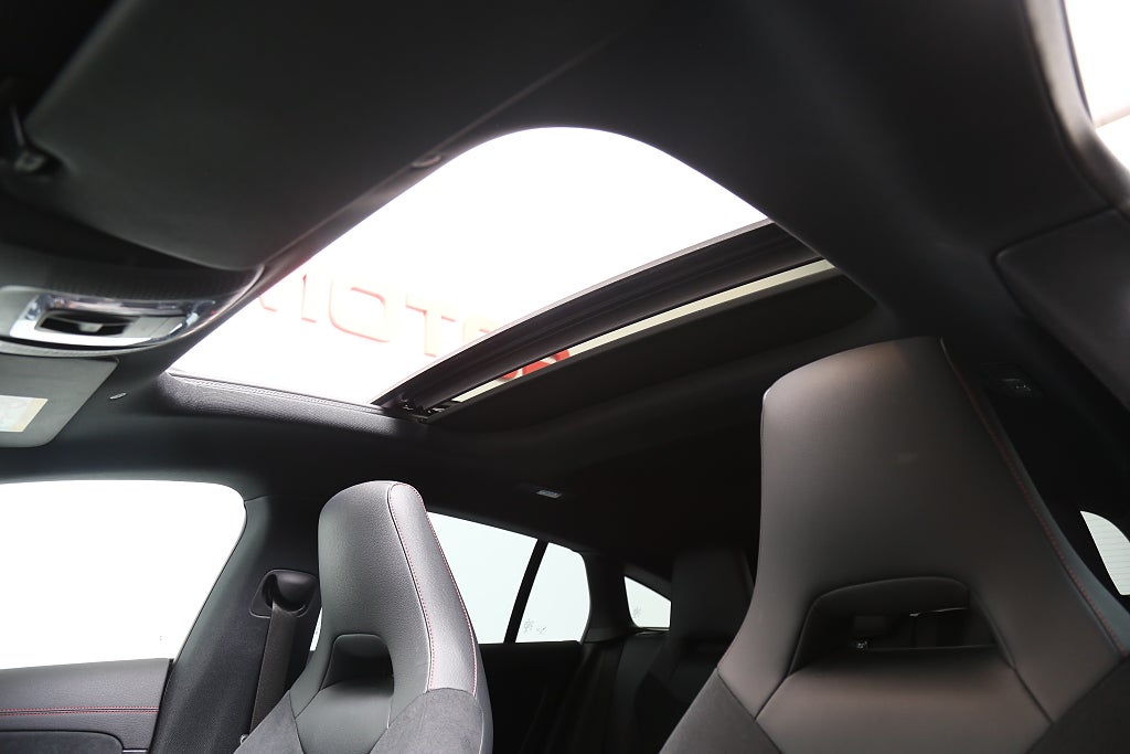 Mercedes-Benz CLA 250 e Shooting Brake 8G-DCT AMG Line Pano Drag Leasbar 2023