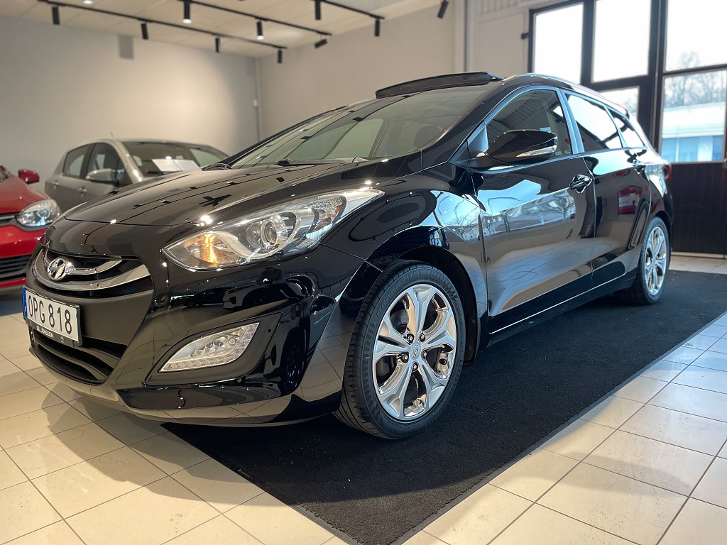 Hyundai i30 Kombi 1.6 CRDi Business *Panorama, Navi, Kamera, V-Hjul