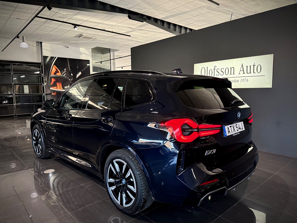 BMW iX3 M Sport Glastak Cockpit Läder Drag - bild 2