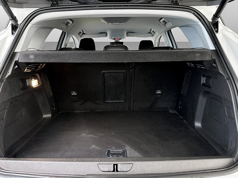 Bild på Opel Grandland X Innovation PHEV 300hk Aut AWD DRAG EL-BAKLUCKA