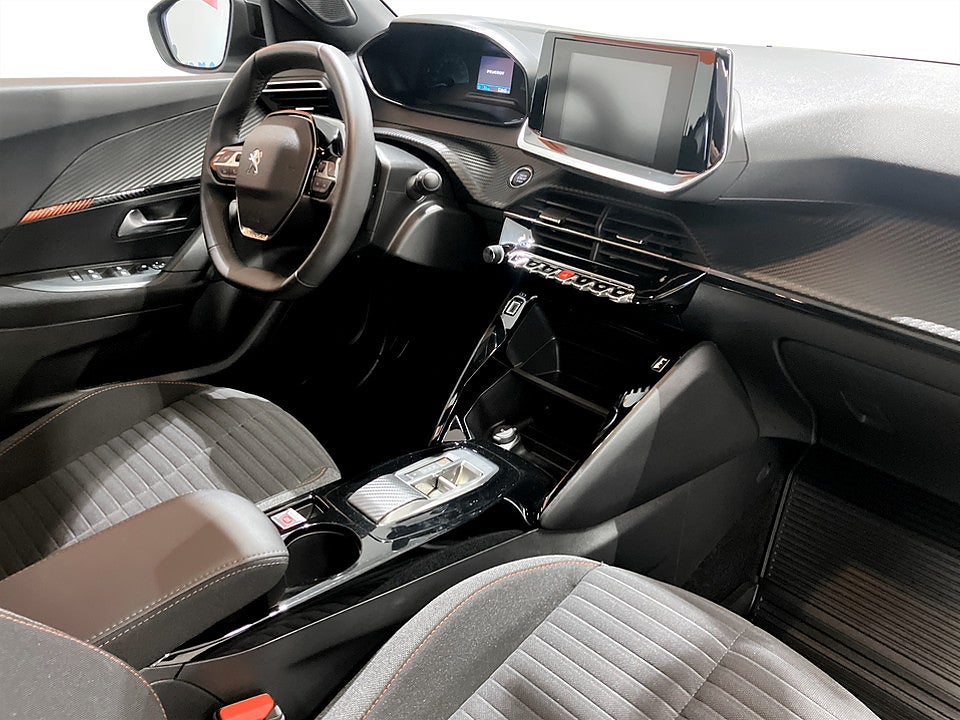 Bild på Peugeot 2008 Active 50kWh 136hk Aut CARPLAY B-KAMERA