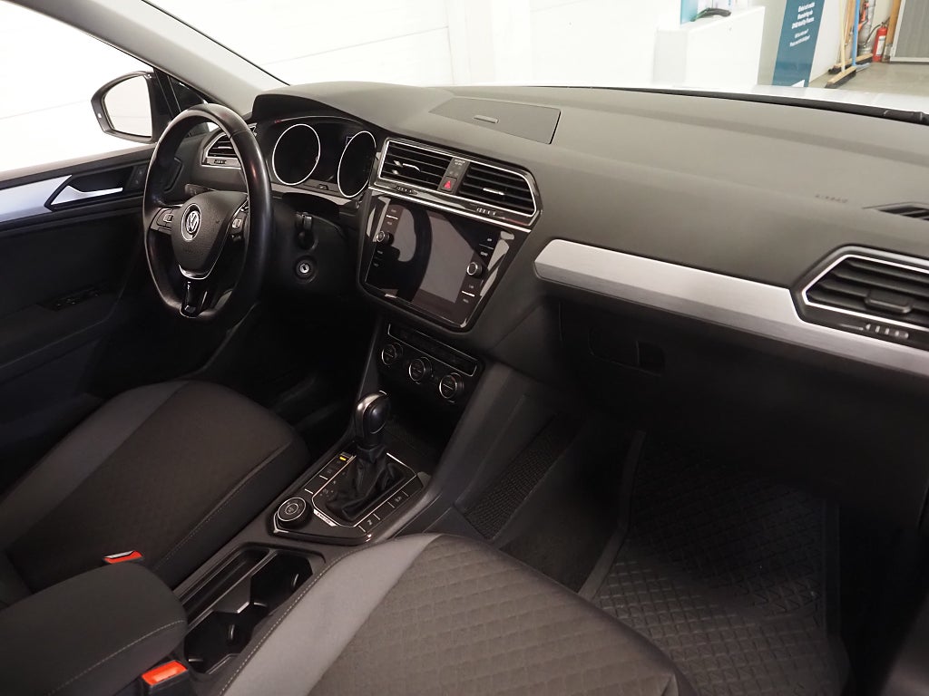 Volkswagen Tiguan TSI 190hk 4Motion R-Line Black | Värmare | 2020