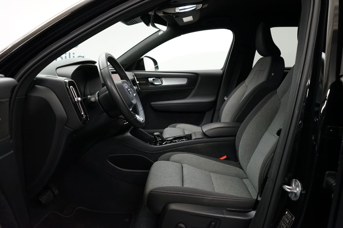 Volvo XC40 B4 FWD Bensin Plus Dark 2024, bild 5/10