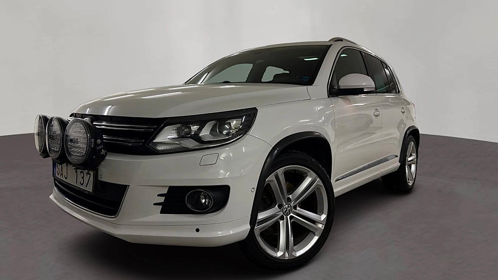 Volkswagen Tiguan 1.4 TSI 4Motion | R-Line | Panorama | Backkamera 