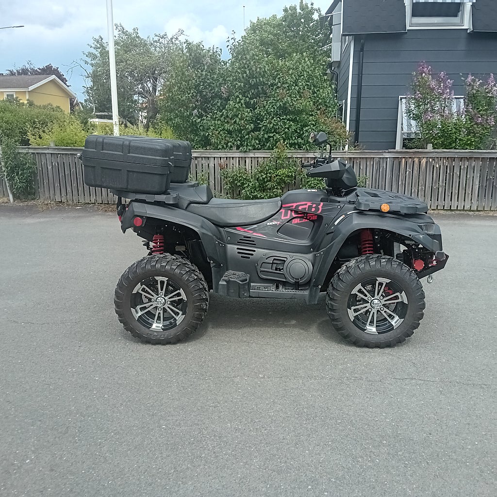 TGB BLADE 1000LTX Landsvägsreggad, 90km/h  // OK att dra momsen.