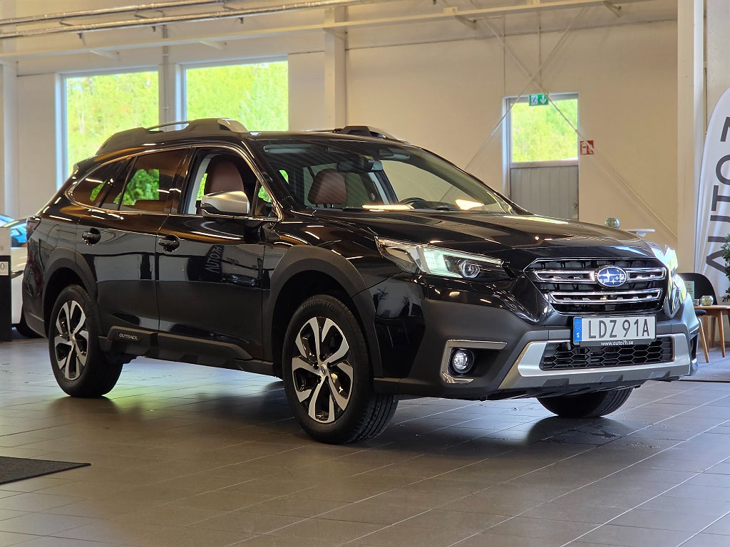 Subaru Outback 2.5 4WD XFuel Touring Drag Navi H&K Elstolar låg-skatt