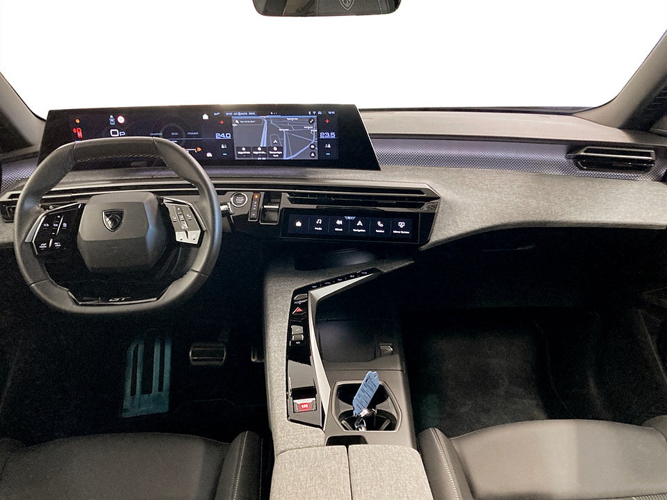 Bild på Peugeot 5008 GT Hybrid 1.2 PT 145hk Aut 7-SITS B-KAMERA NAV