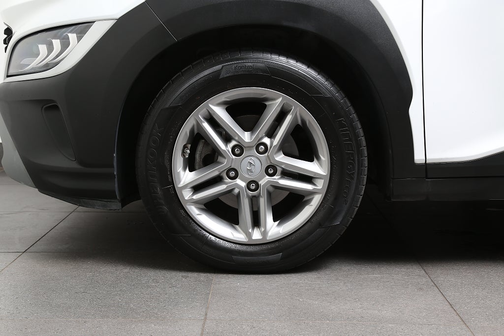 Hyundai Kona 1,0 T-GDI 120hk Essential Aut Kamera Motorv Drag 2023