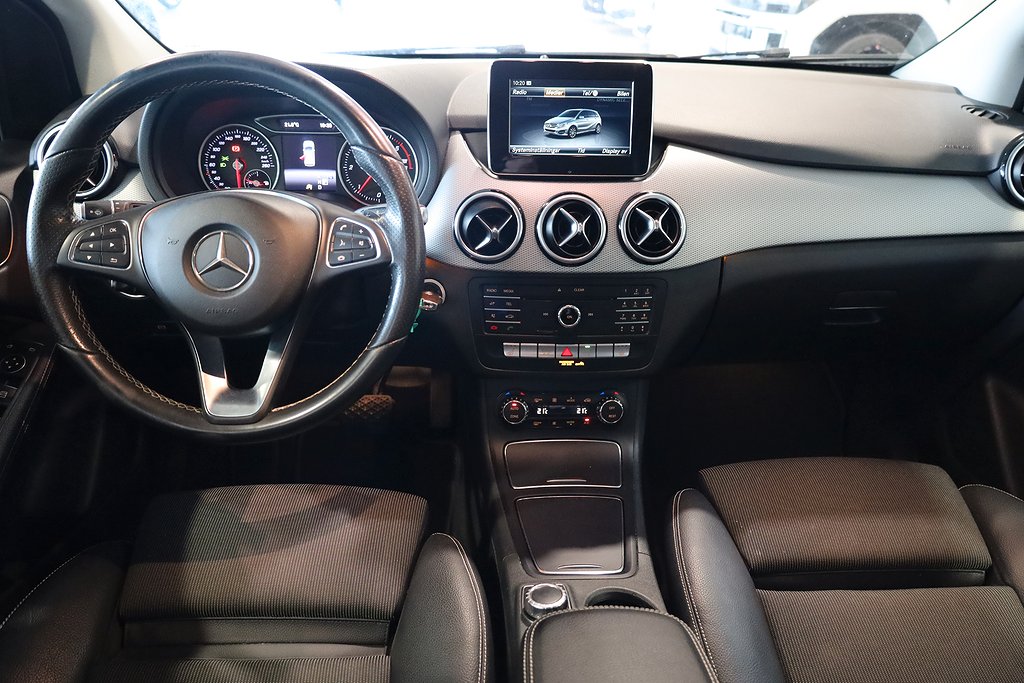 Mercedes-Benz B 180 d 7G-DCT Urban Apple Carplay Blåtand 2017