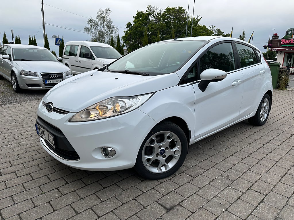 Ford Fiesta 5-dörrar 1.25 Titanium Euro 5/Ny kamrem