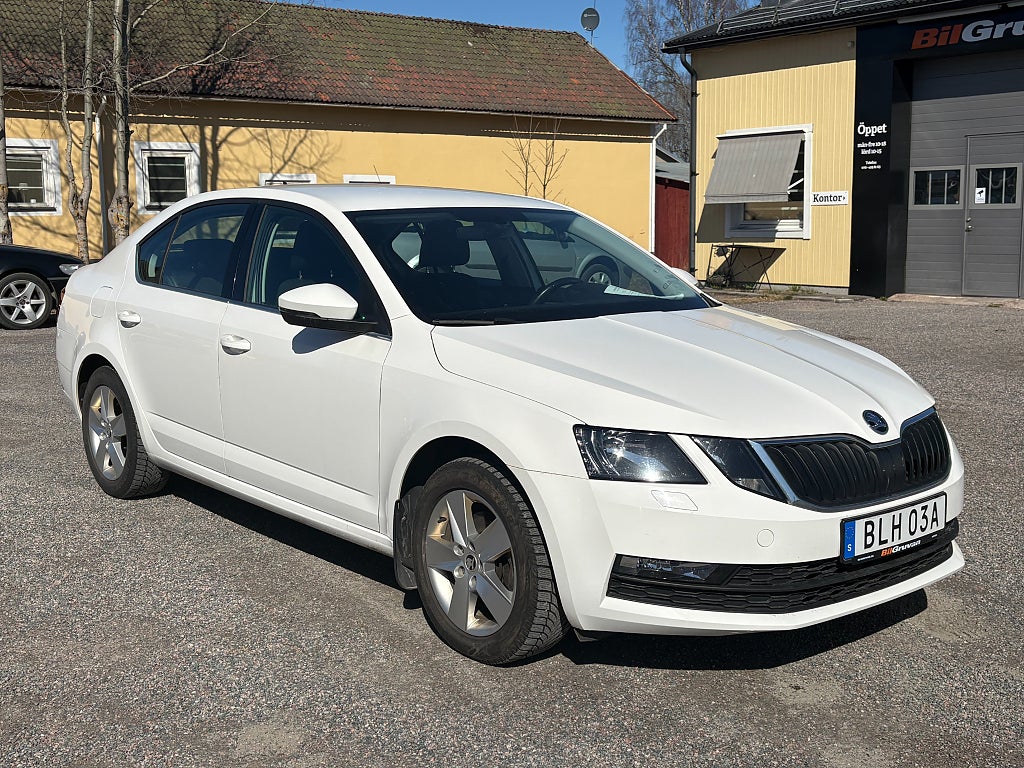 Skoda Octavia 1.0 TSI  Dragkrok/Värmare/7.500 Mil