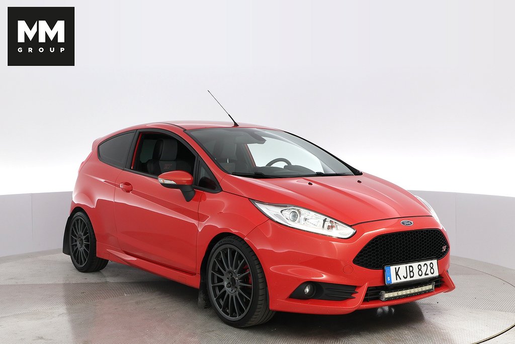 Ford Fiesta ST Recaro Miltek Sony Bluetooth