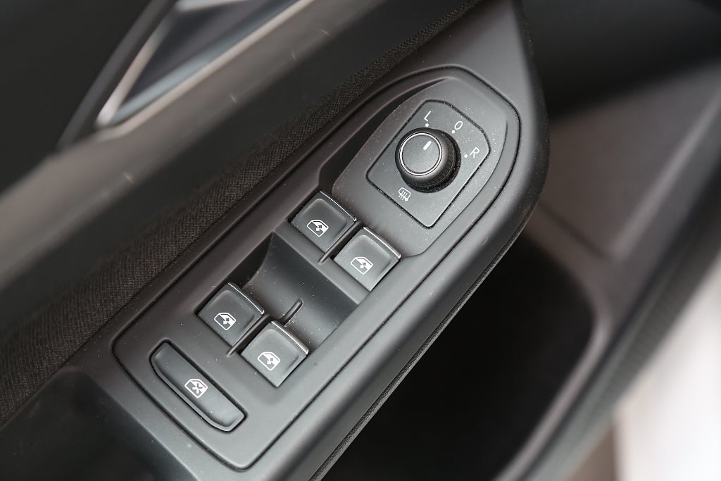 Volkswagen Golf 1,0 TSI 110hk Edition 5D P-sensor CarPlay 2023