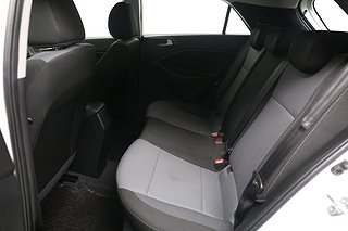 Halvkombi Hyundai i20 18 av 19