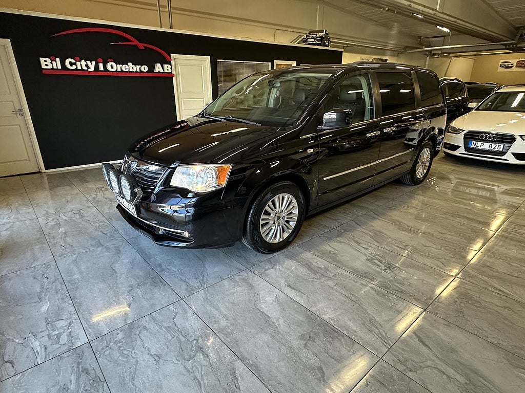 Lancia Voyager 2.8 (163hk) 7-sits / GPS / B-Kamera / Nyservad & Besikt
